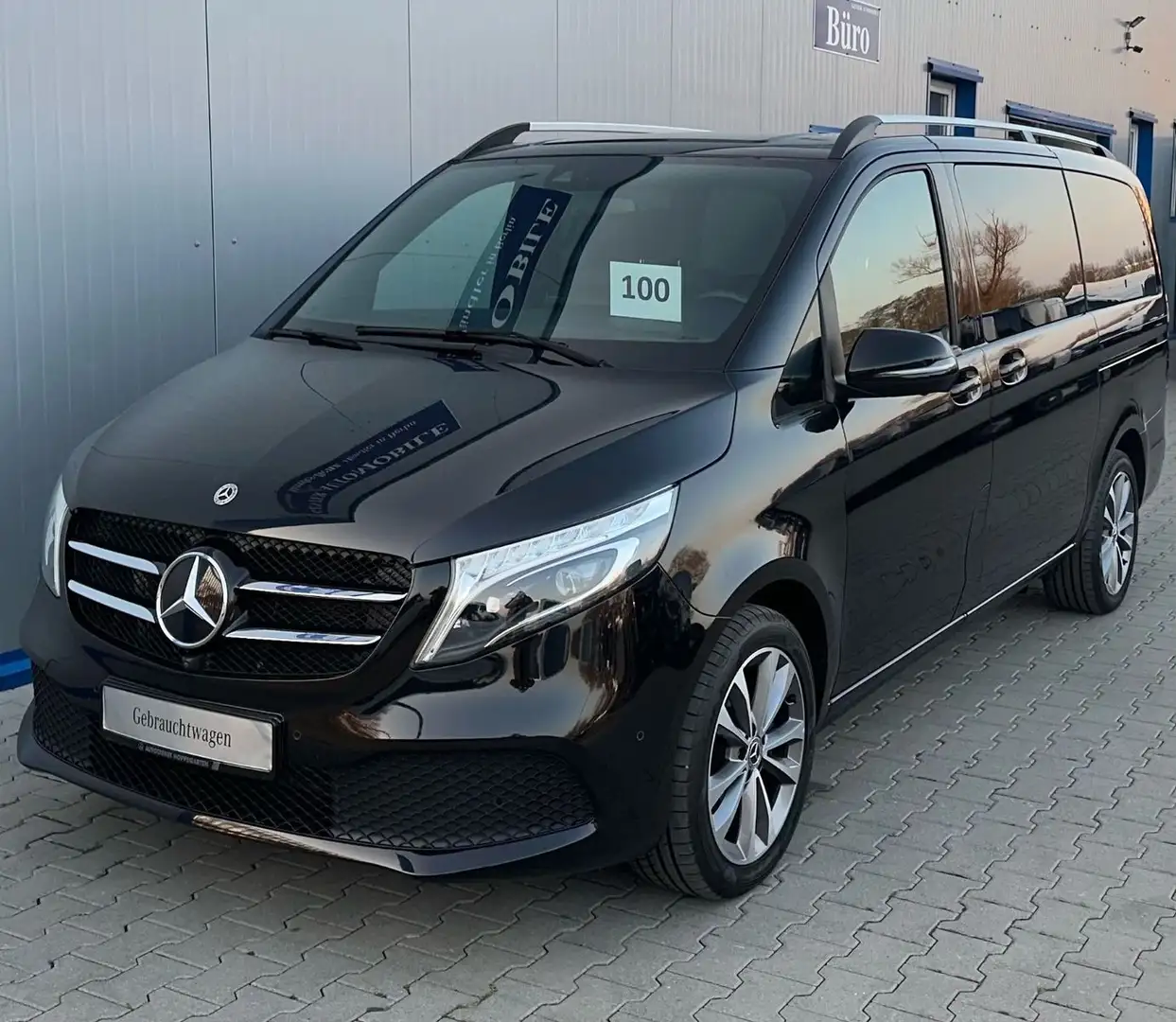 Mercedes-Benz V 300 d LANG LIEGEPAKET LEDER LED 360° KAMERA AHK Zwart - 1