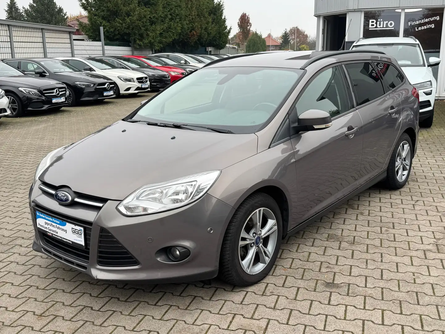 Ford Focus Turnier 1.0 Ecoboost Champions Edition *AHK *PDC Brun - 1