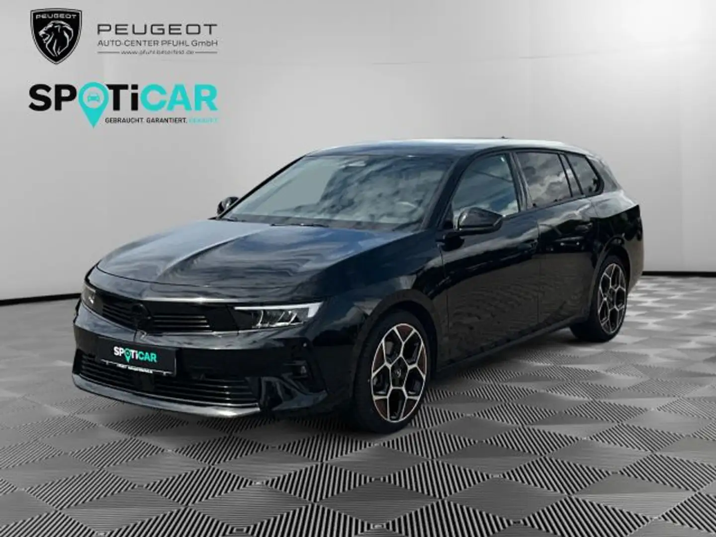 Opel Astra Sports Tourer 1.5 D Automatik GS Schwarz - 1