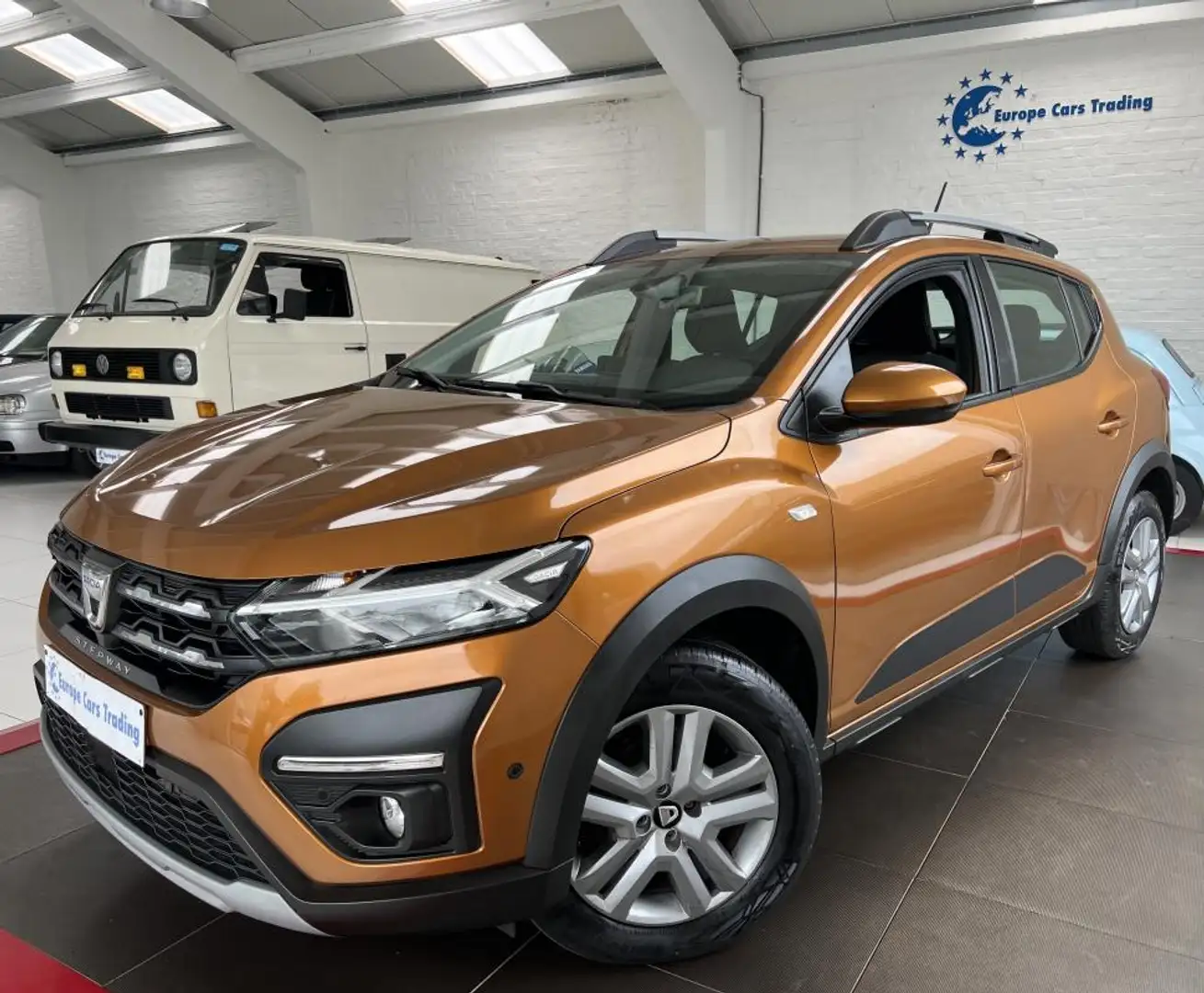 Dacia Sandero III STEPWAY 1.0 TCe 90 CH 1ÈRE MAIN GAR 12M Oranje - 1