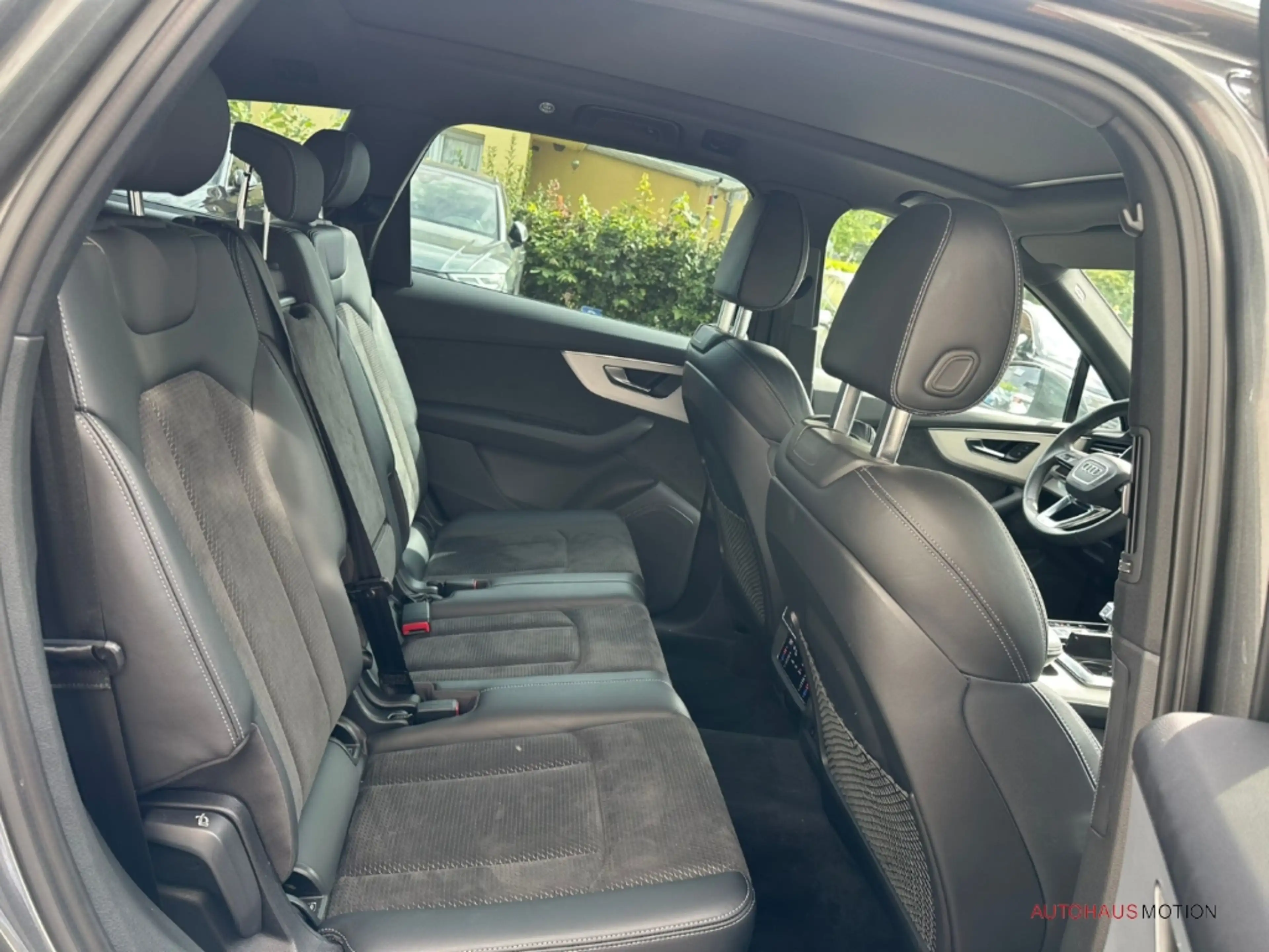 Audi SQ7 4.0 quattro TDI 21'LM Matrix Pano HUD Kamera Luftf — photo 14