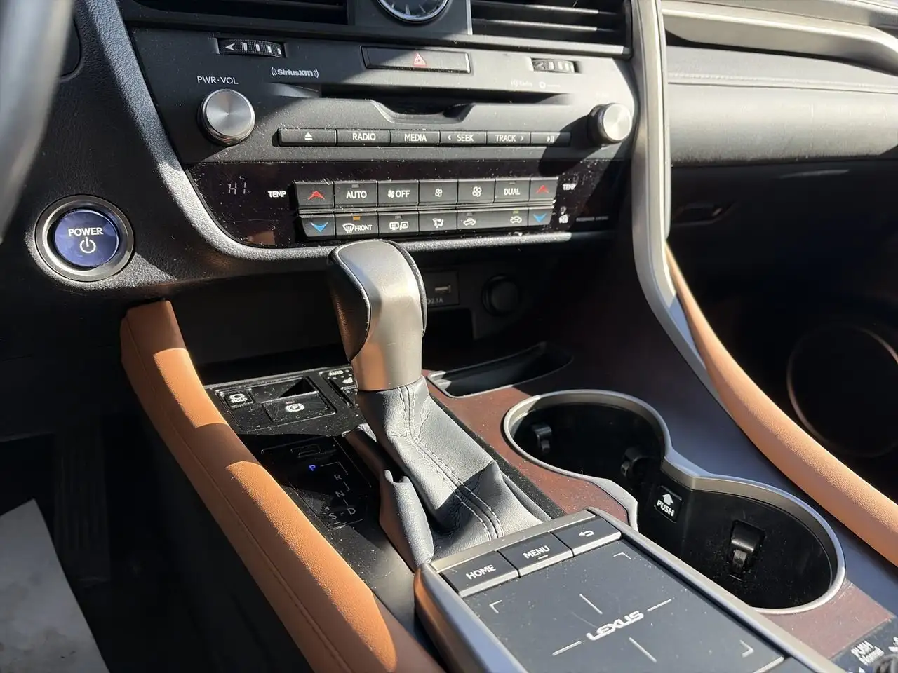 Lexus RX снимка Lexus RX