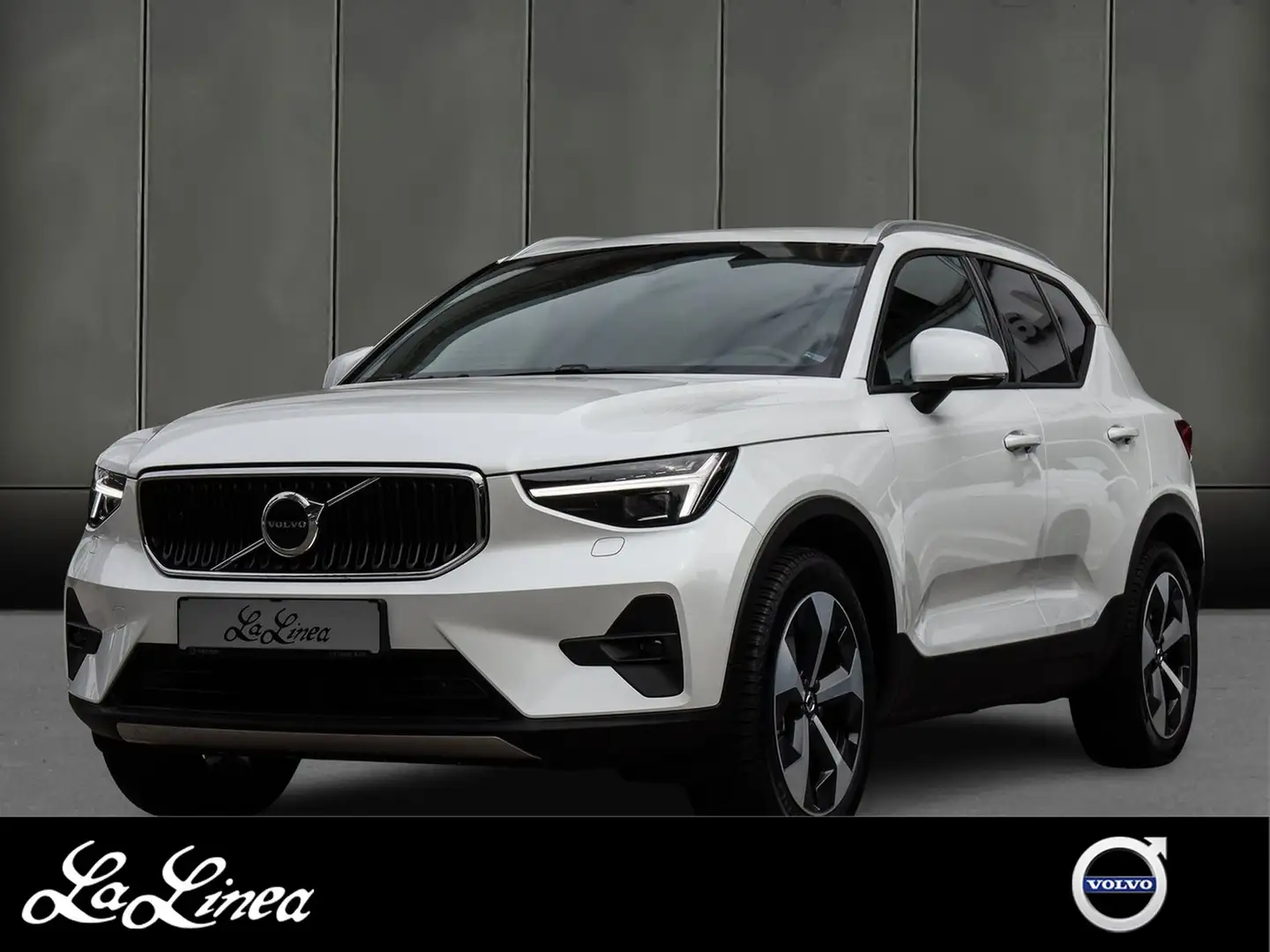 Volvo XC40 B3 (B) Core #AHK/Sitzh./PDC/RFK/Automatik/Navi Weiß - 1