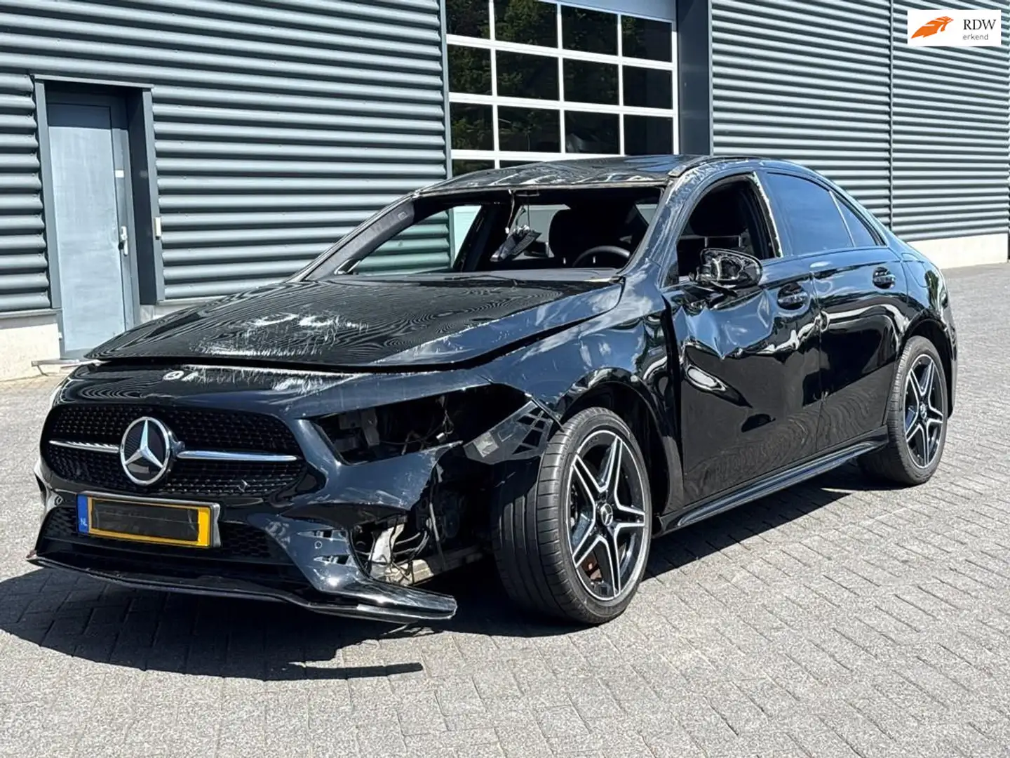 Mercedes-Benz A 250 e AMG, night pakket, AMGpakket Zwart - 1