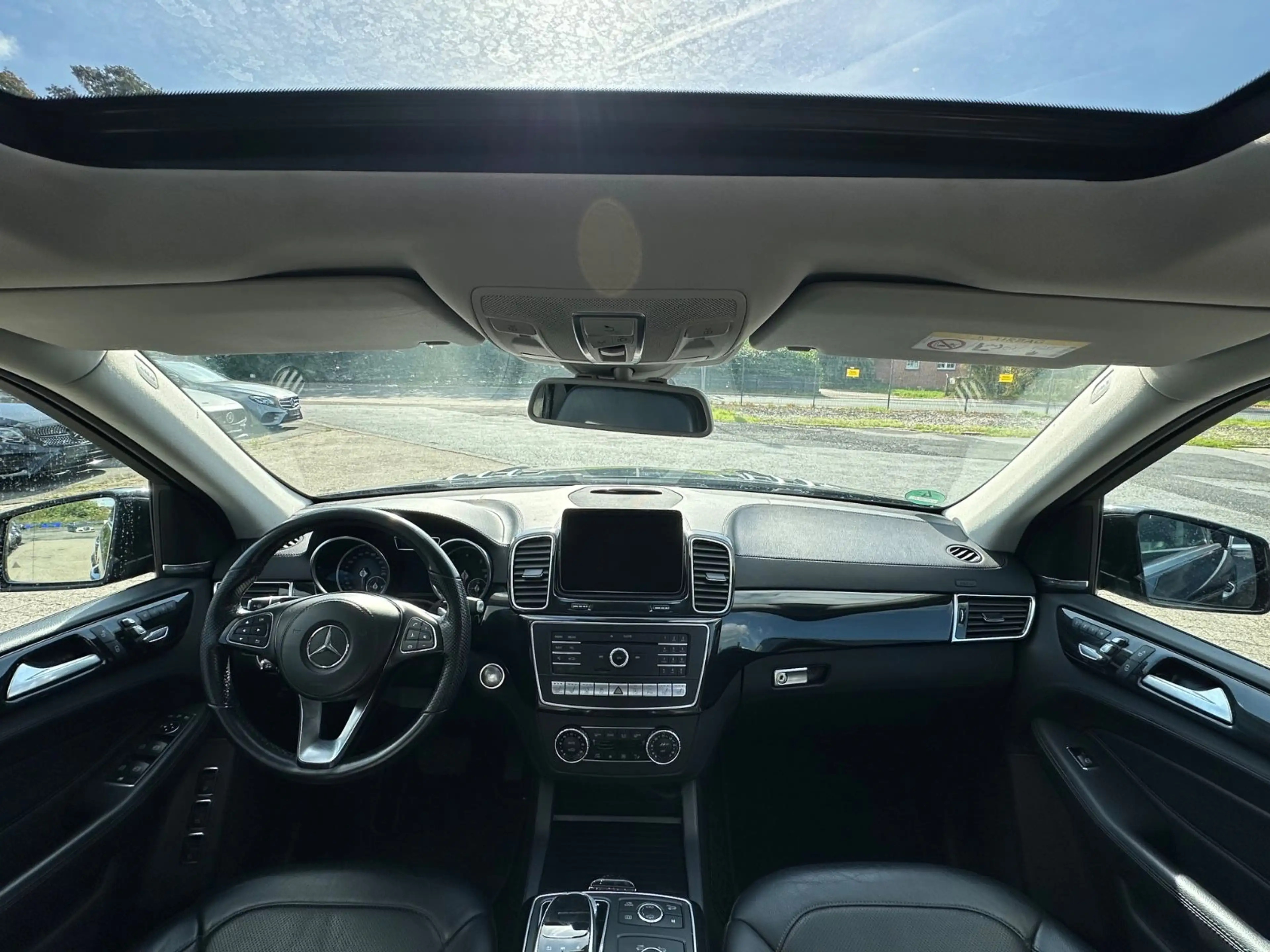 Mercedes-Benz GLS 350 d*AMG-LINE*PANO*H&K*7-SITZER*360*OFF-ROAD — photo 14