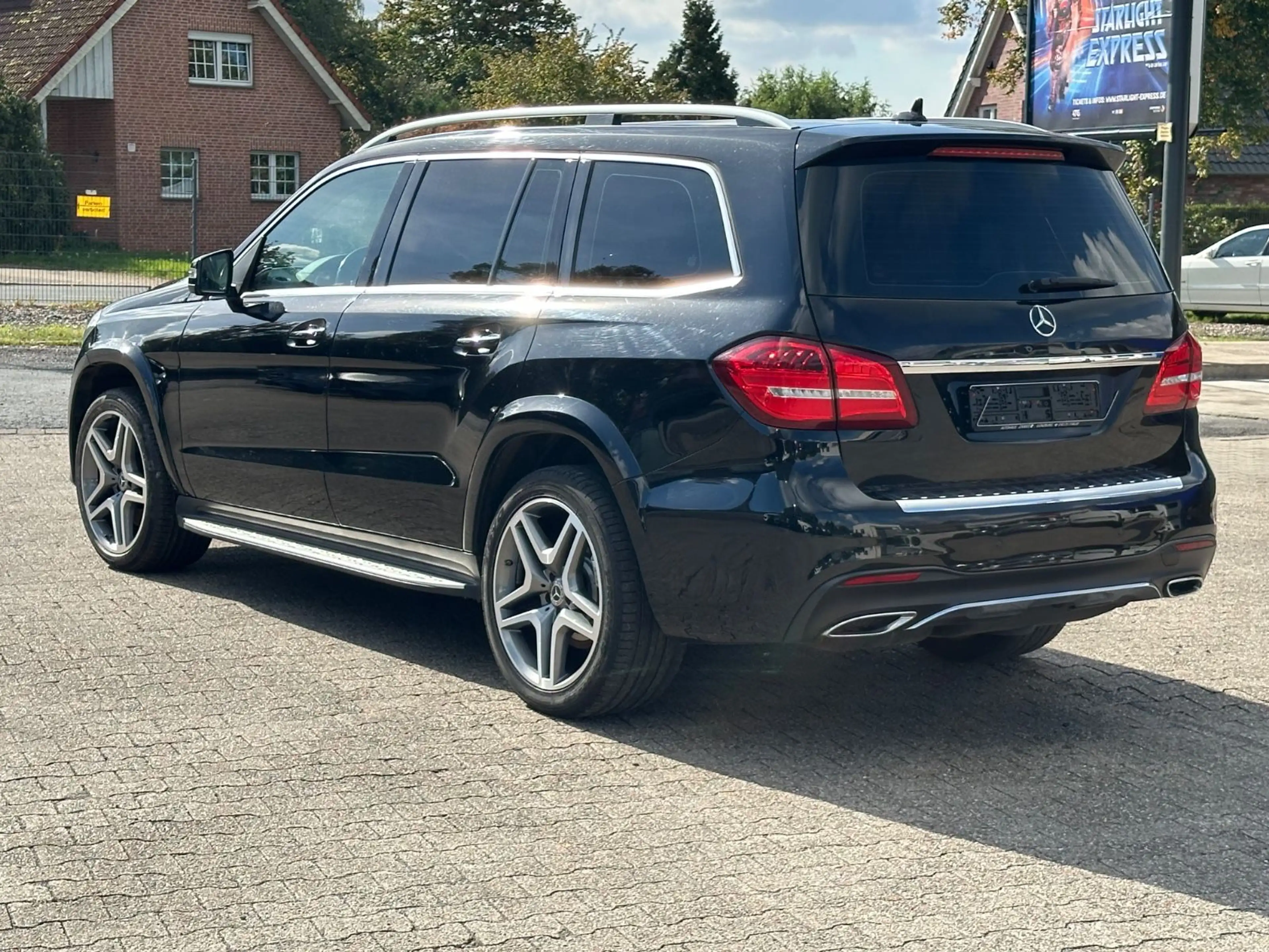 Mercedes-Benz GLS 350 d*AMG-LINE*PANO*H&K*7-SITZER*360*OFF-ROAD — photo 7