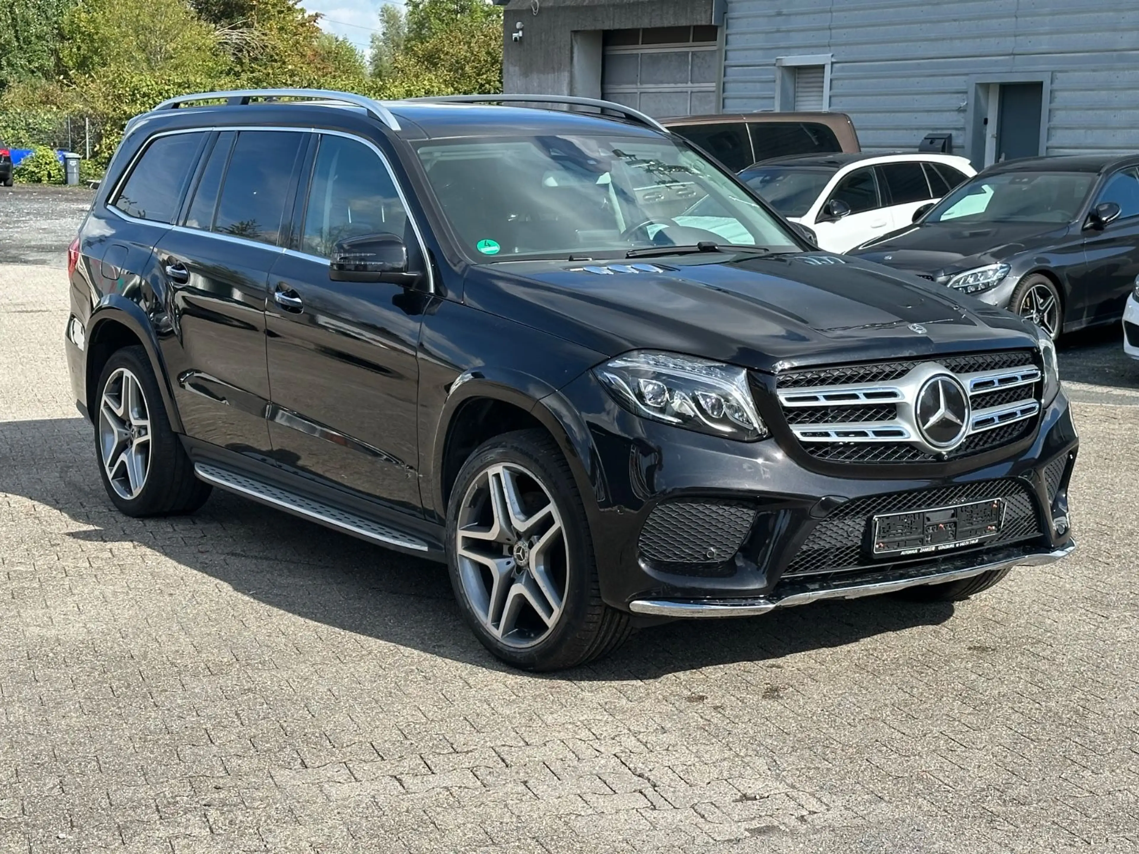 Mercedes-Benz GLS 350 d*AMG-LINE*PANO*H&K*7-SITZER*360*OFF-ROAD — photo 4