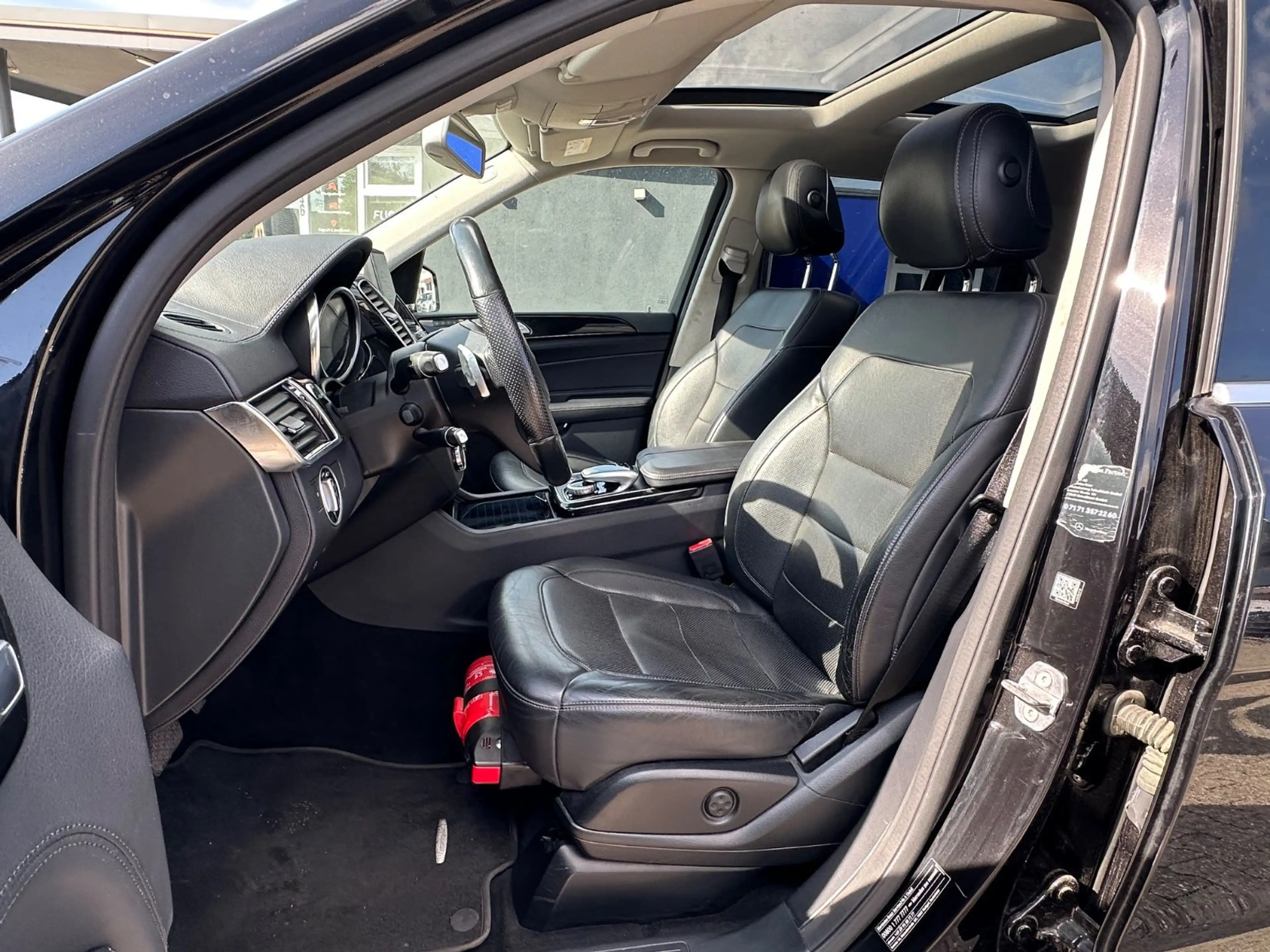 Mercedes-Benz GLS 350 d*AMG-LINE*PANO*H&K*7-SITZER*360*OFF-ROAD — photo 9