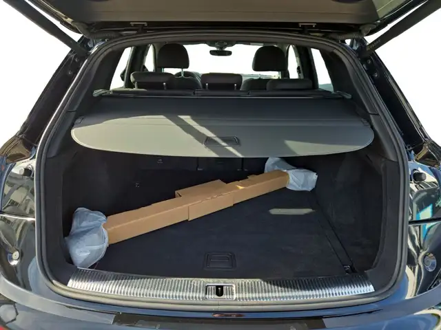 Audi Q5 view 14