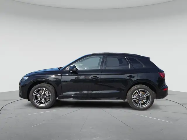 Audi Q5 view 6