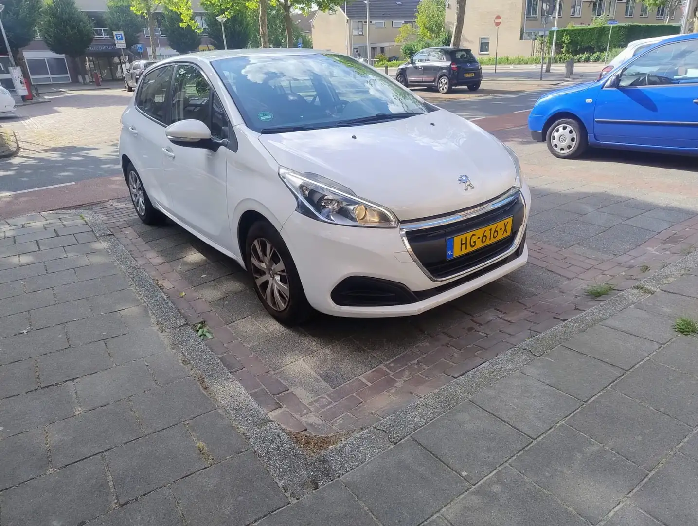 Peugeot 208 1.2 PureTech Active Wit - 2
