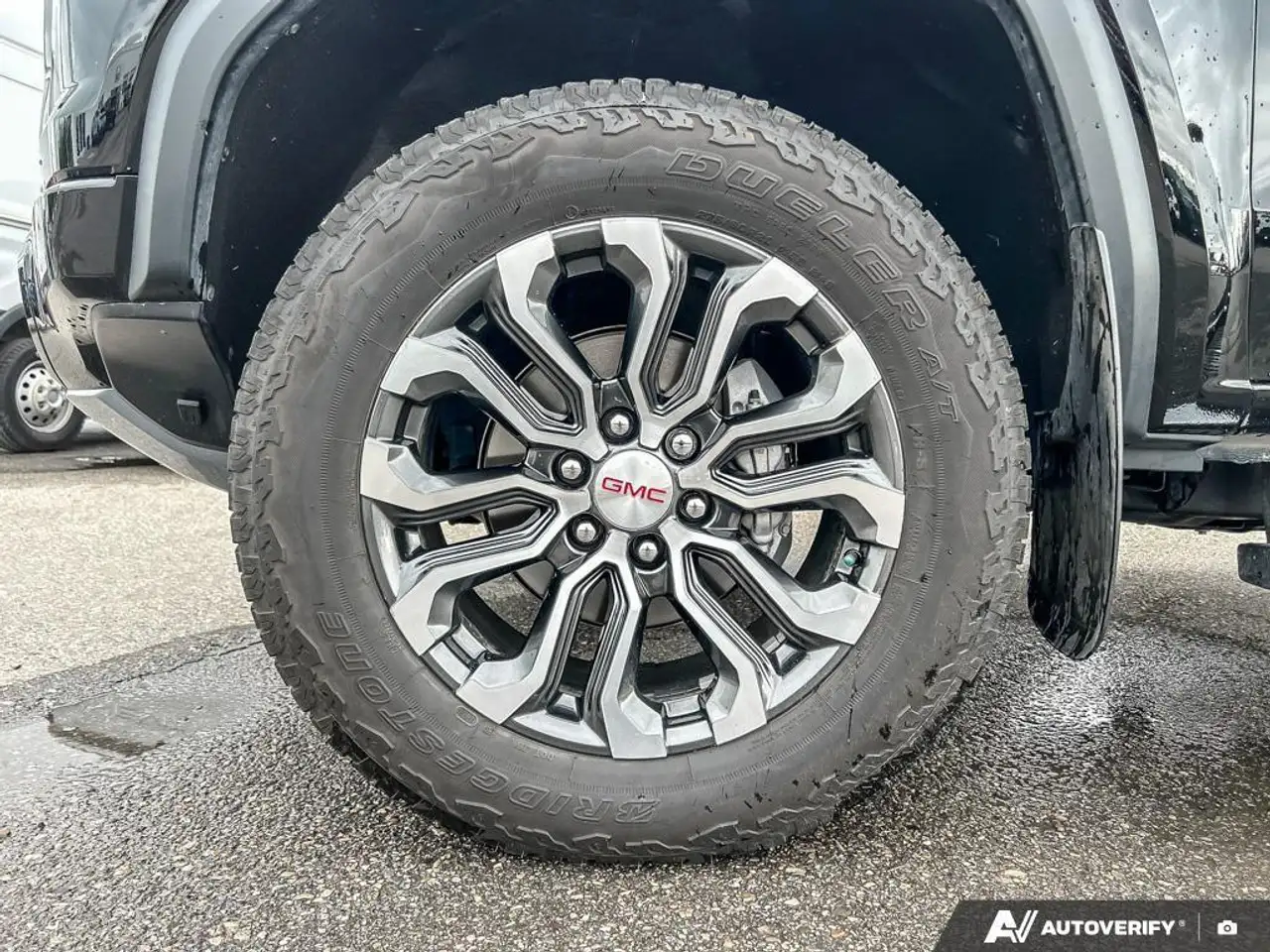 GMC Canyon photo GMC Canyon