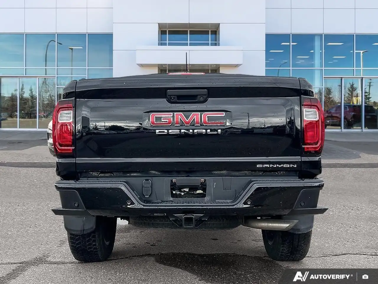 GMC Canyon photo GMC Canyon