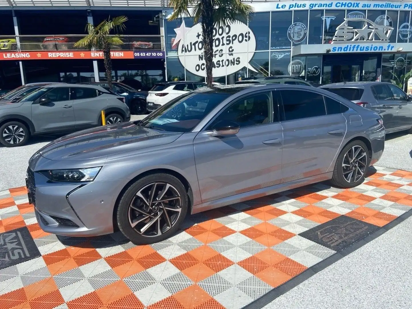 DS Automobiles DS 9 Hybride E-Tense 225 RIVOLI + Grijs - 1