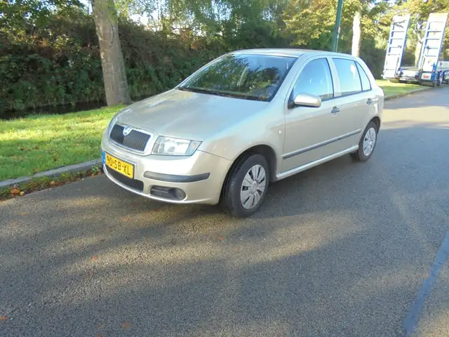 Skoda Fabia 1.4-16V Equipe/DISTRIBUTIE BIJ 90000KM VERV/KM NAP