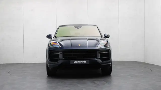 Porsche Cayenne view 30