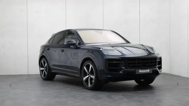Porsche Cayenne view 5