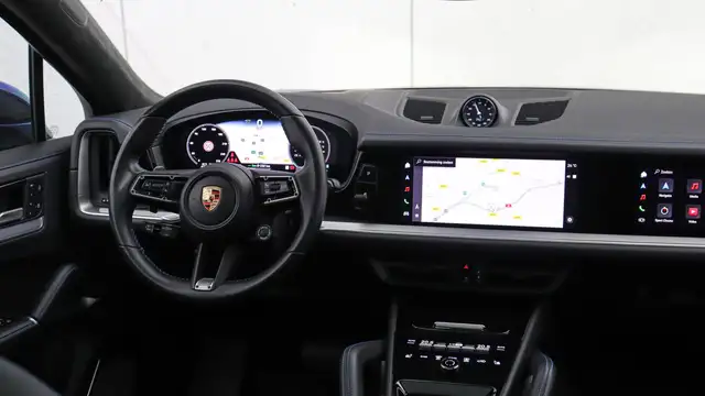 Porsche Cayenne view 14