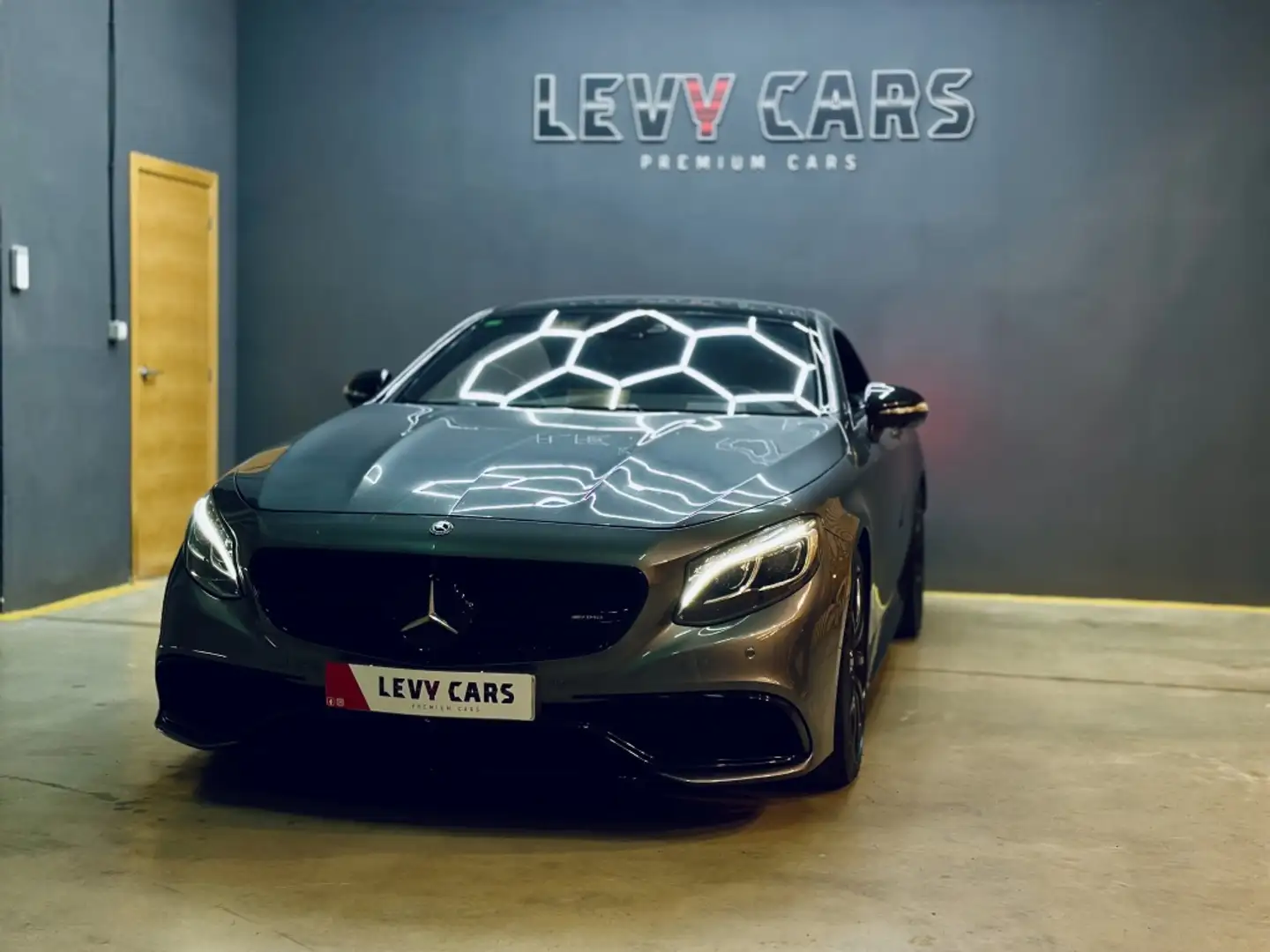Mercedes-Benz S 63 AMG Coupé 4Matic Aut. Gris - 1
