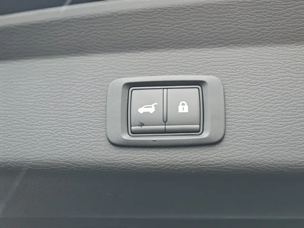 Mitsubishi Outlander снимка Mitsubishi Outlander