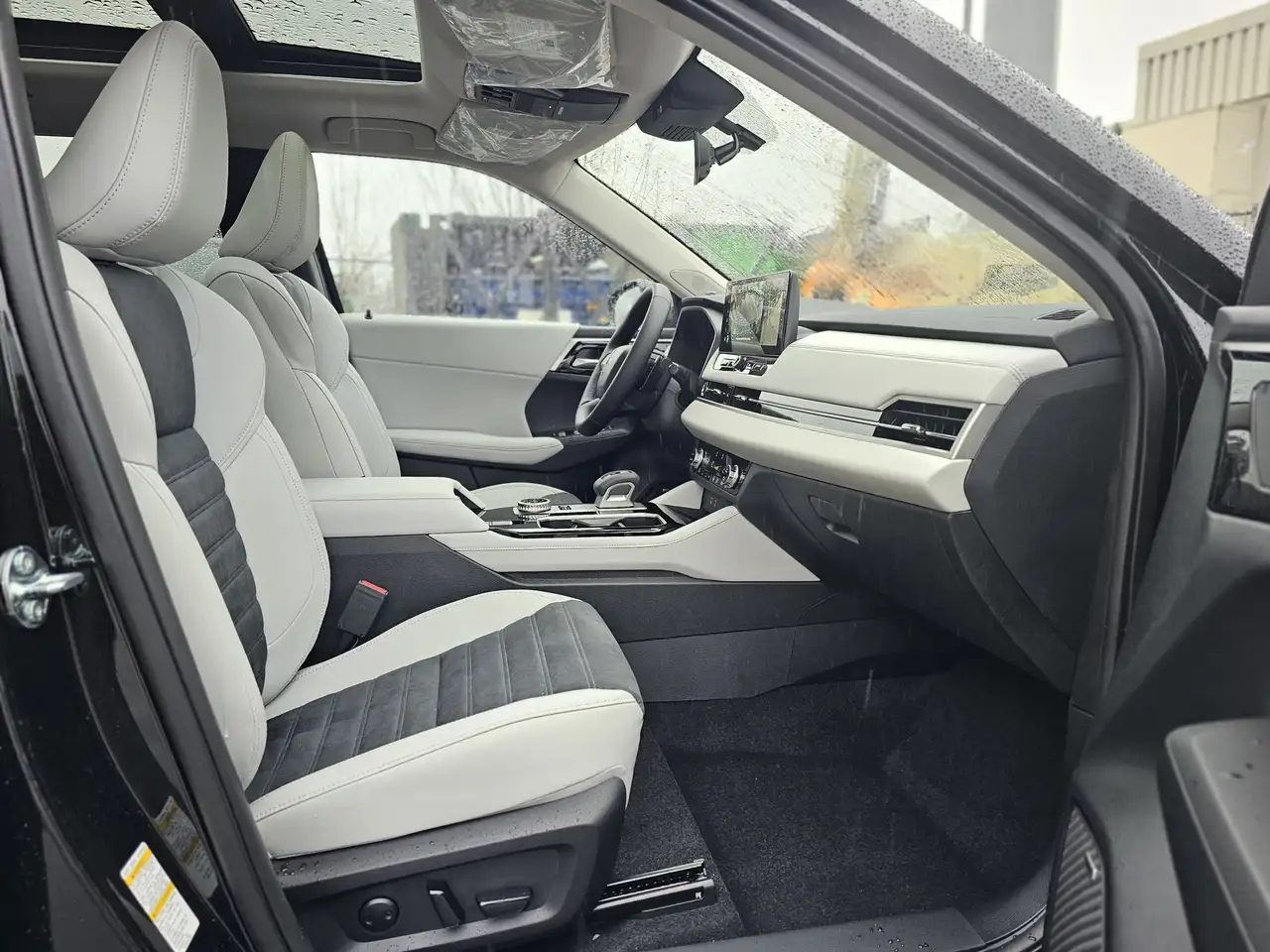 Mitsubishi Outlander снимка Mitsubishi Outlander