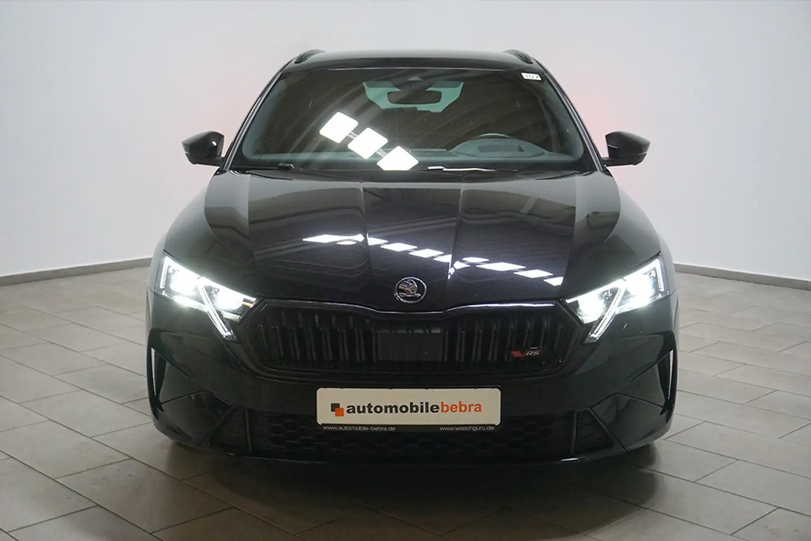 Skoda Octavia 2.0TSI DSG RS Virtual AHK Navi HUD Schwarz - 2