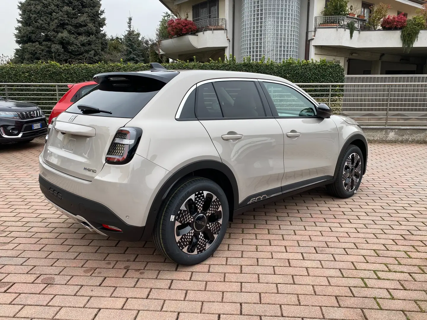 Fiat 600 600 1.2 hybrid La Prima 145cv auto Grigio - 1