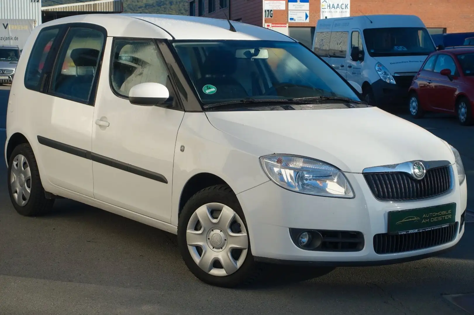 Skoda Roomster Style 1.6*KLIMA*AHK*PDC*TEMPOMAT*BC*ZV* Weiß - 1