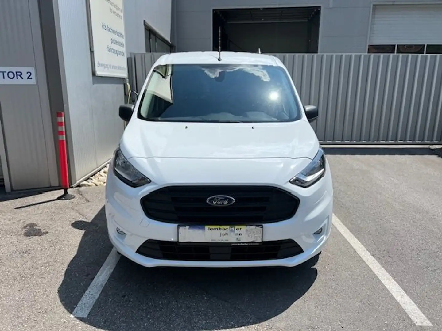 Ford Transit Connect Kasten Trend L2 H1 2,3T Blanc - 2