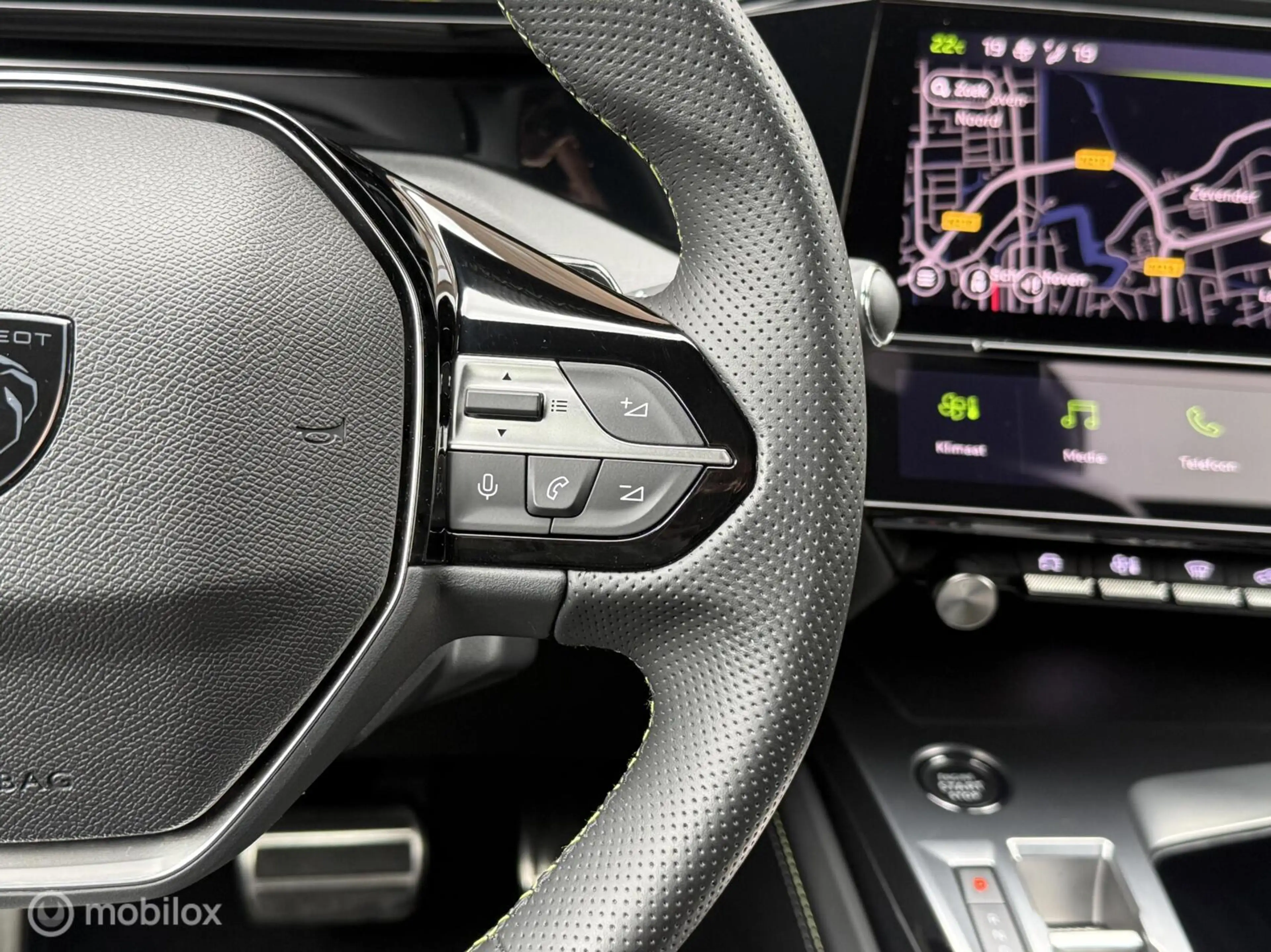 Peugeot 408 1.2 PureTech GT 130 EAT8 Panodak Alcantara Massage — photo 11