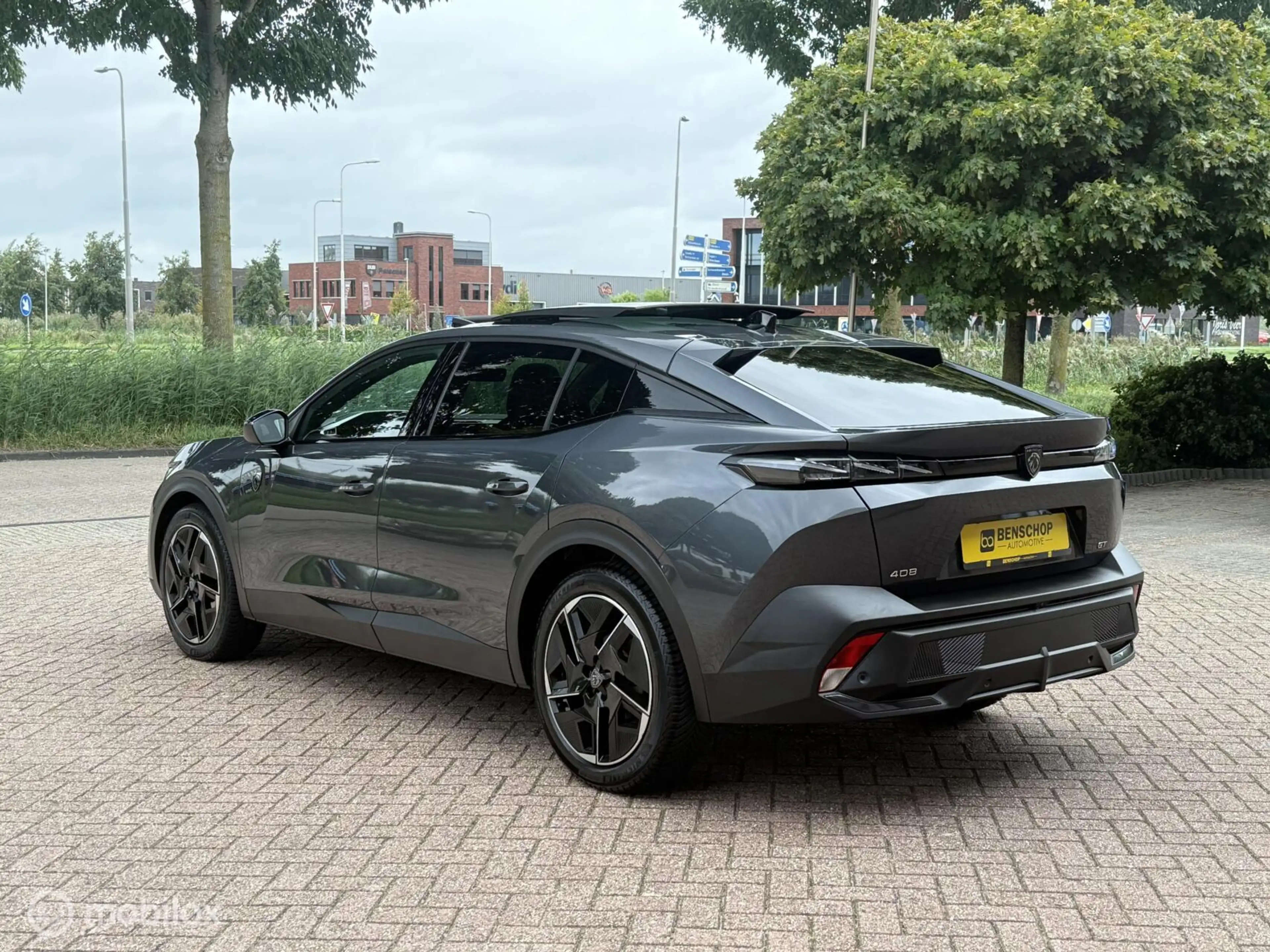 Peugeot 408 1.2 PureTech GT 130 EAT8 Panodak Alcantara Massage — photo 9