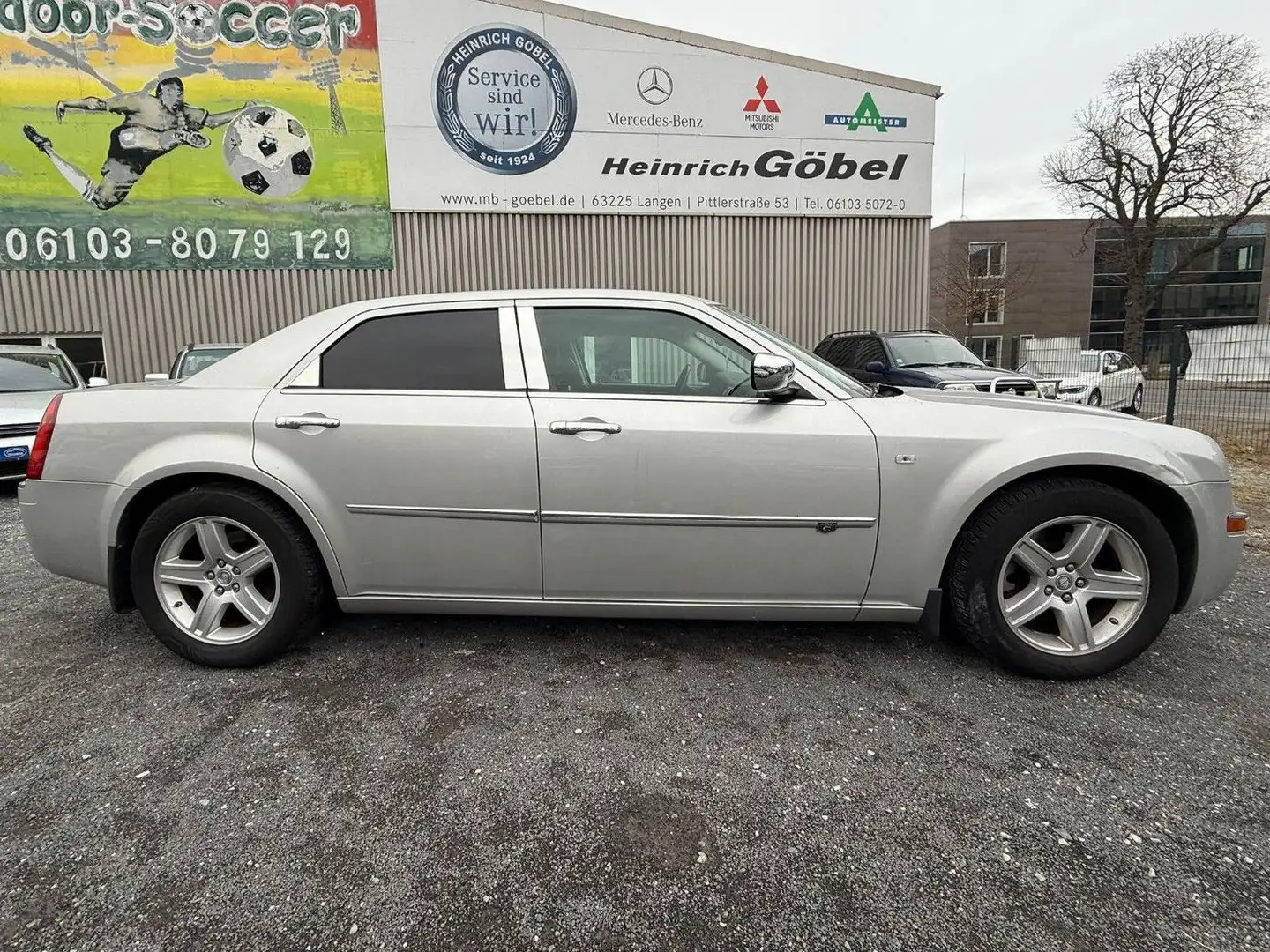Chrysler 300C 2.7 *SITZHEIZUNG*PDC HINTEN* Plateado - 2