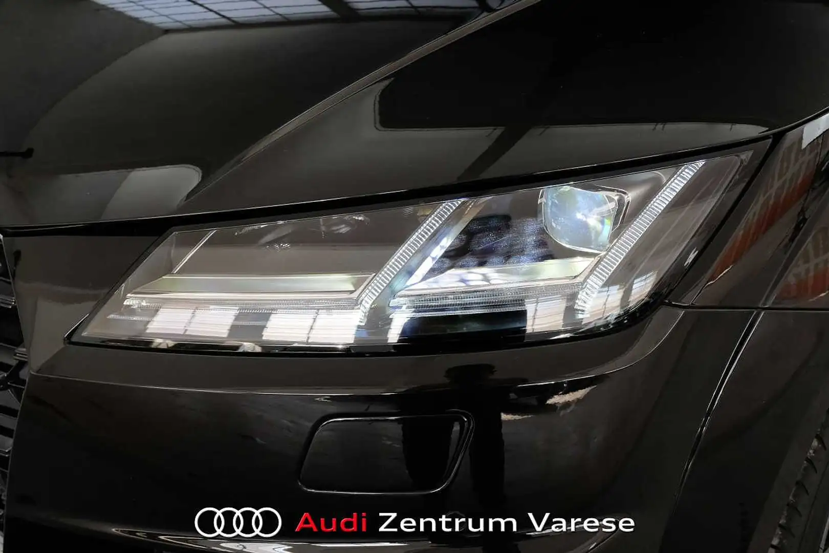 Audi TT Coupé 45 TFSI 245cv Quattro Stronic Sline Černá - 2