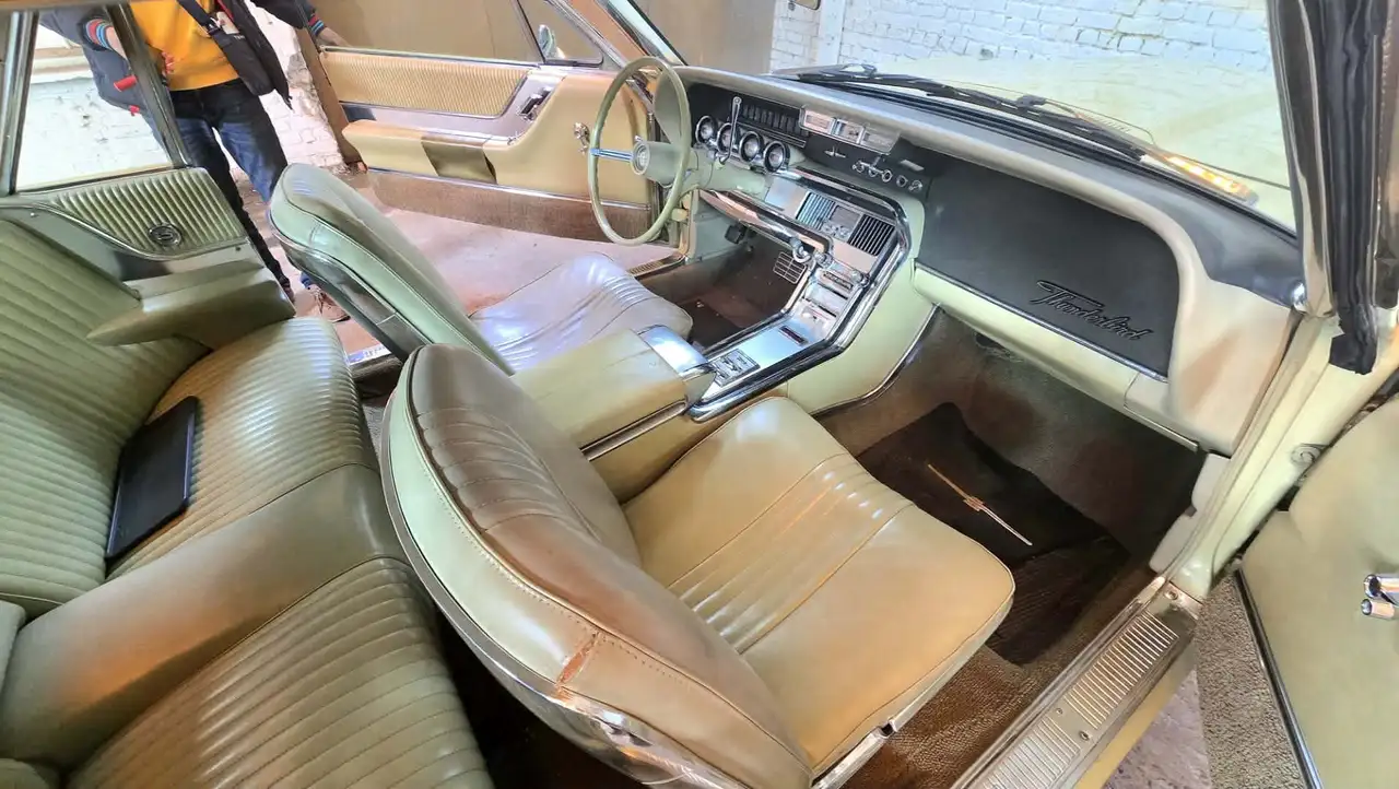 Ford Thunderbird, foto 5