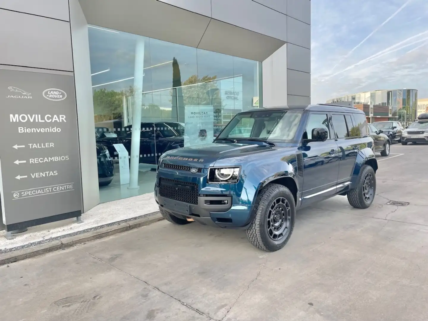 Land Rover Defender 110 4.4 V8 MHEV Octa AWD Aut. 635 Azul - 1