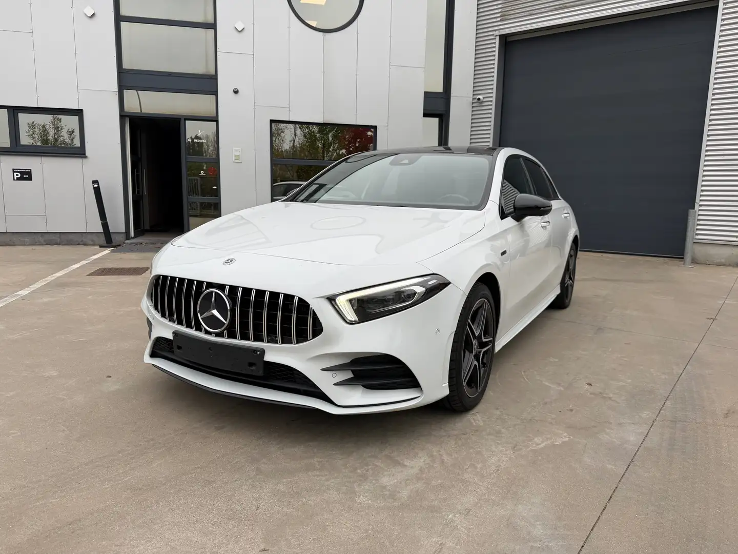 Mercedes-Benz A 250 A 250 e 8G-DCT Advanced AMG Line Blanc - 1