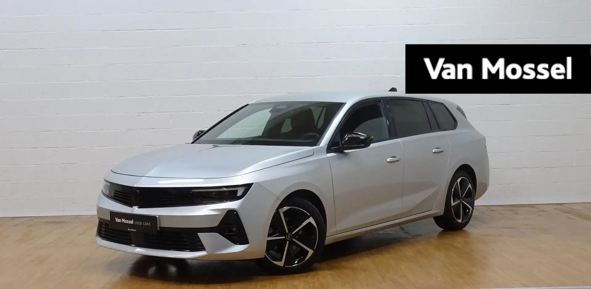 Opel Astra Sports Tourer 1.2T GS Automaat Plateado - 1