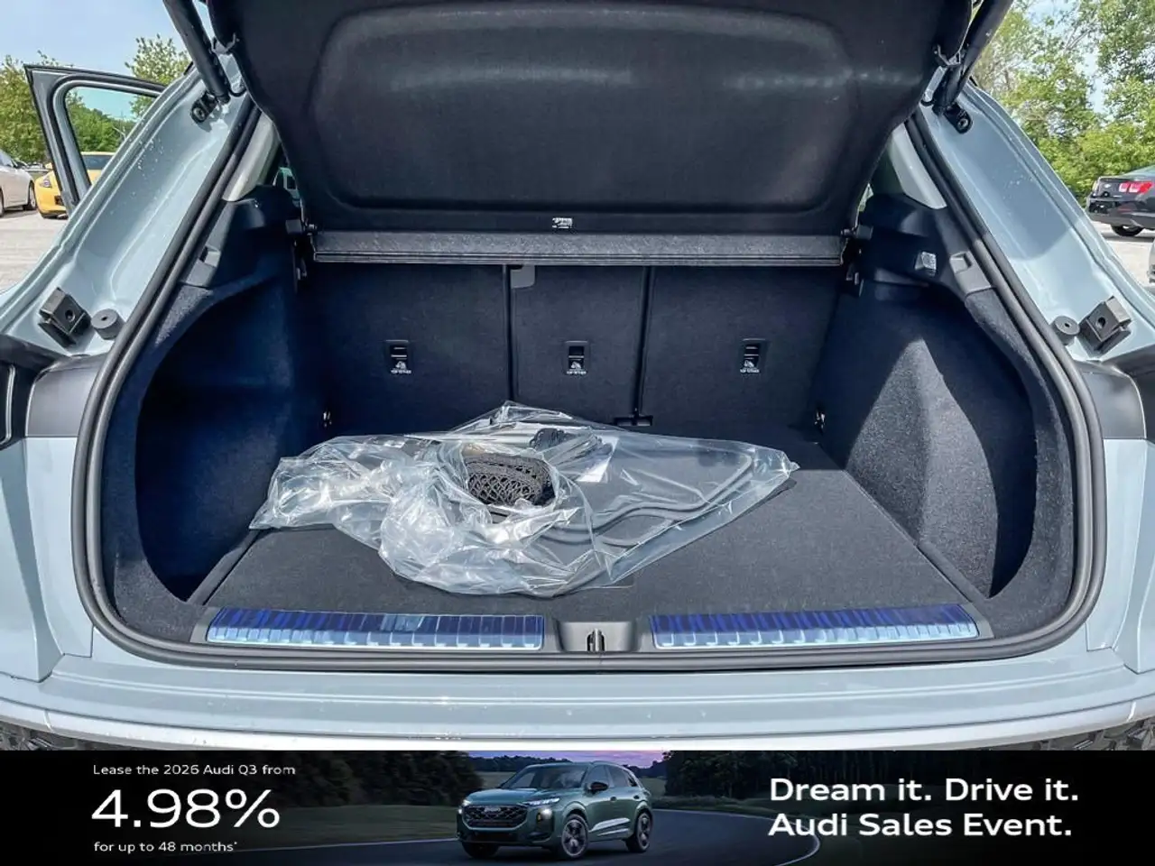 Audi Q3 снимка Audi Q3