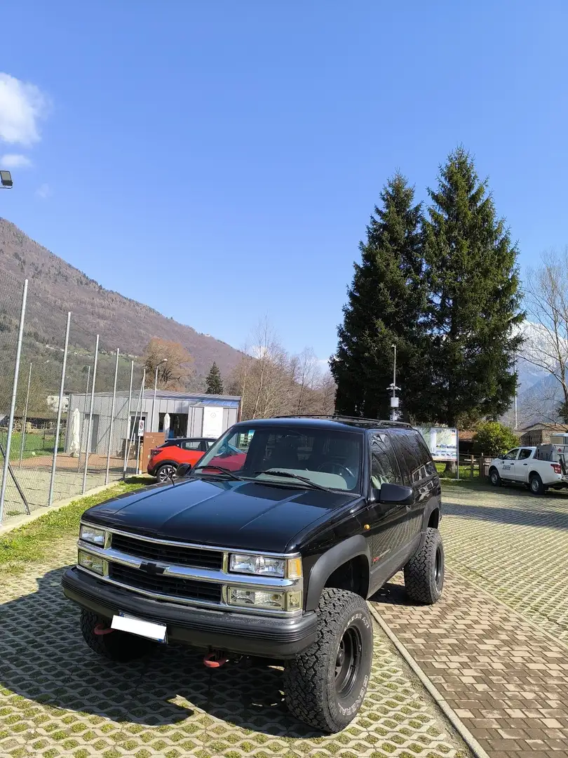 Chevrolet Tahoe 5.7 SPORT - 1
