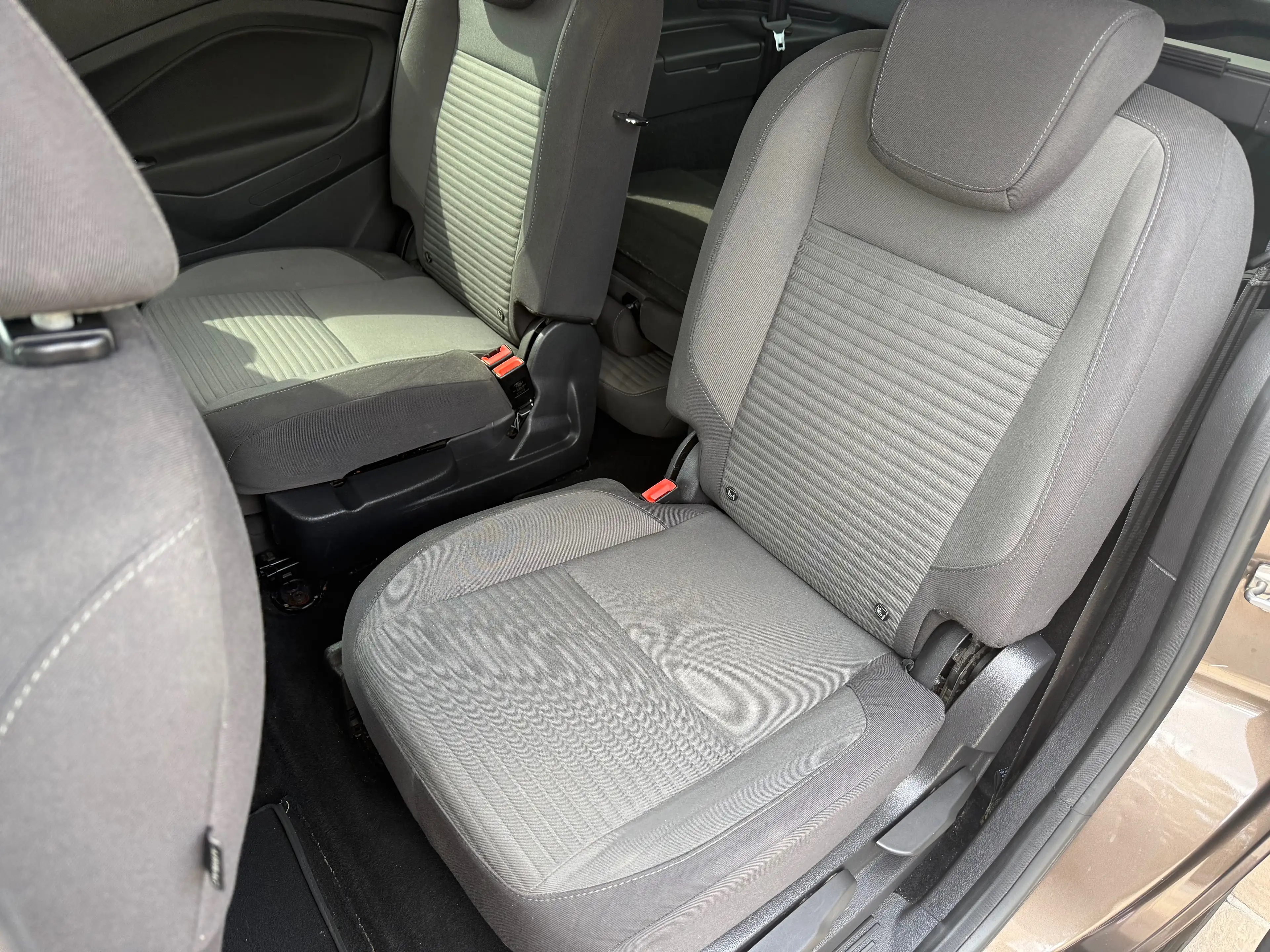 Ford Grand C-Max 7pl 1.0 EcoBoost Business Edition S-S — photo 9