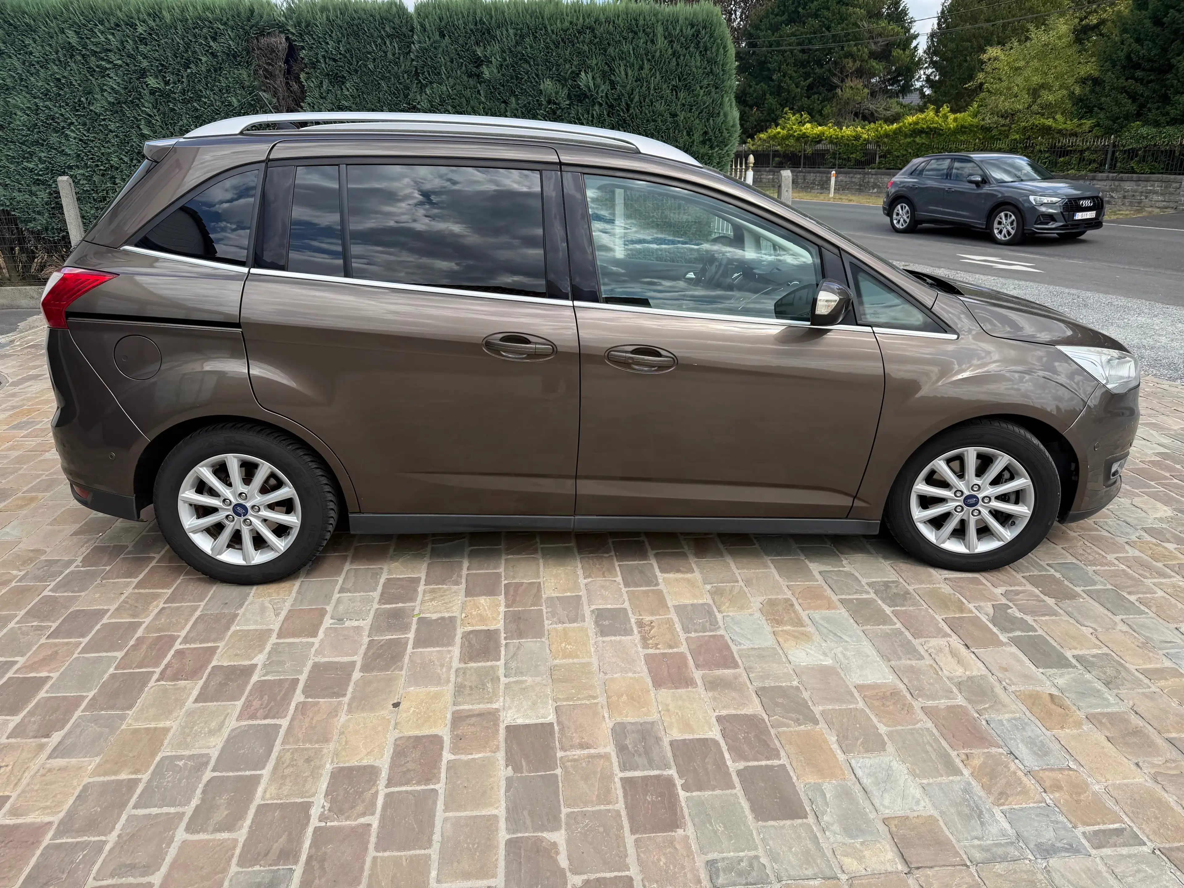Ford Grand C-Max 7pl 1.0 EcoBoost Business Edition S-S — photo 5