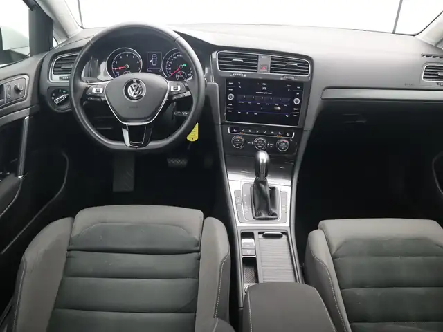 Volkswagen Golf view 8