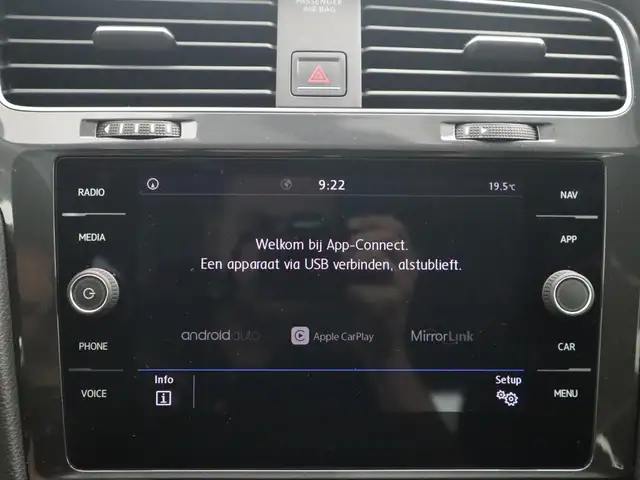 Volkswagen Golf view 12