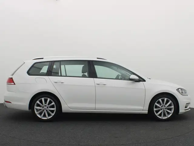 Volkswagen Golf view 19