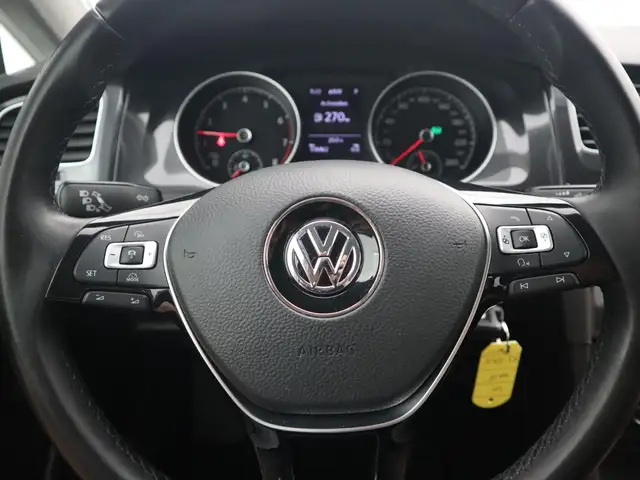 Volkswagen Golf view 16