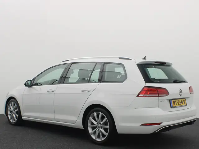 Volkswagen Golf view 3