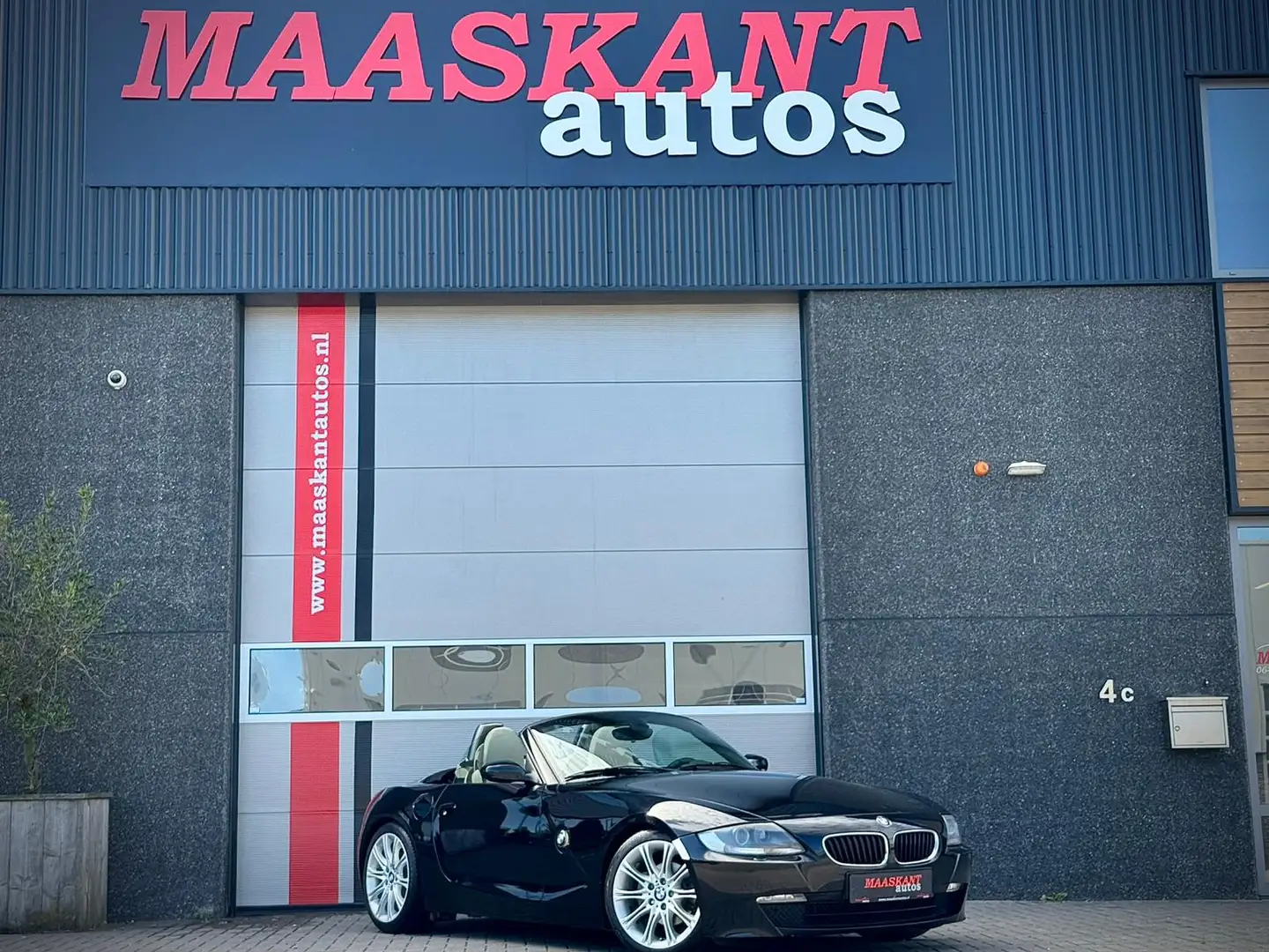 BMW Z4 Roadster 2.5 Si / Aut / Lci / Sportseats / Cruise Zwart - 2