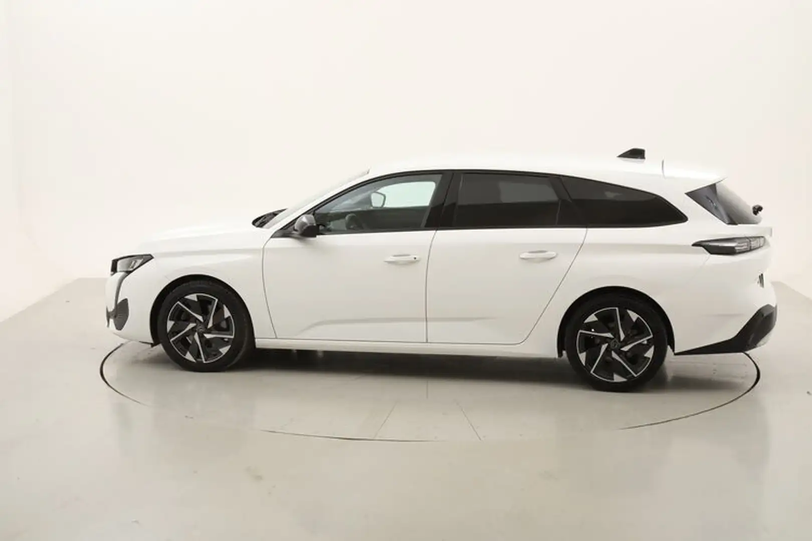 Peugeot 308 SW Allure Pack EAT8 1.5 Diesel 131CV Bianco - 2