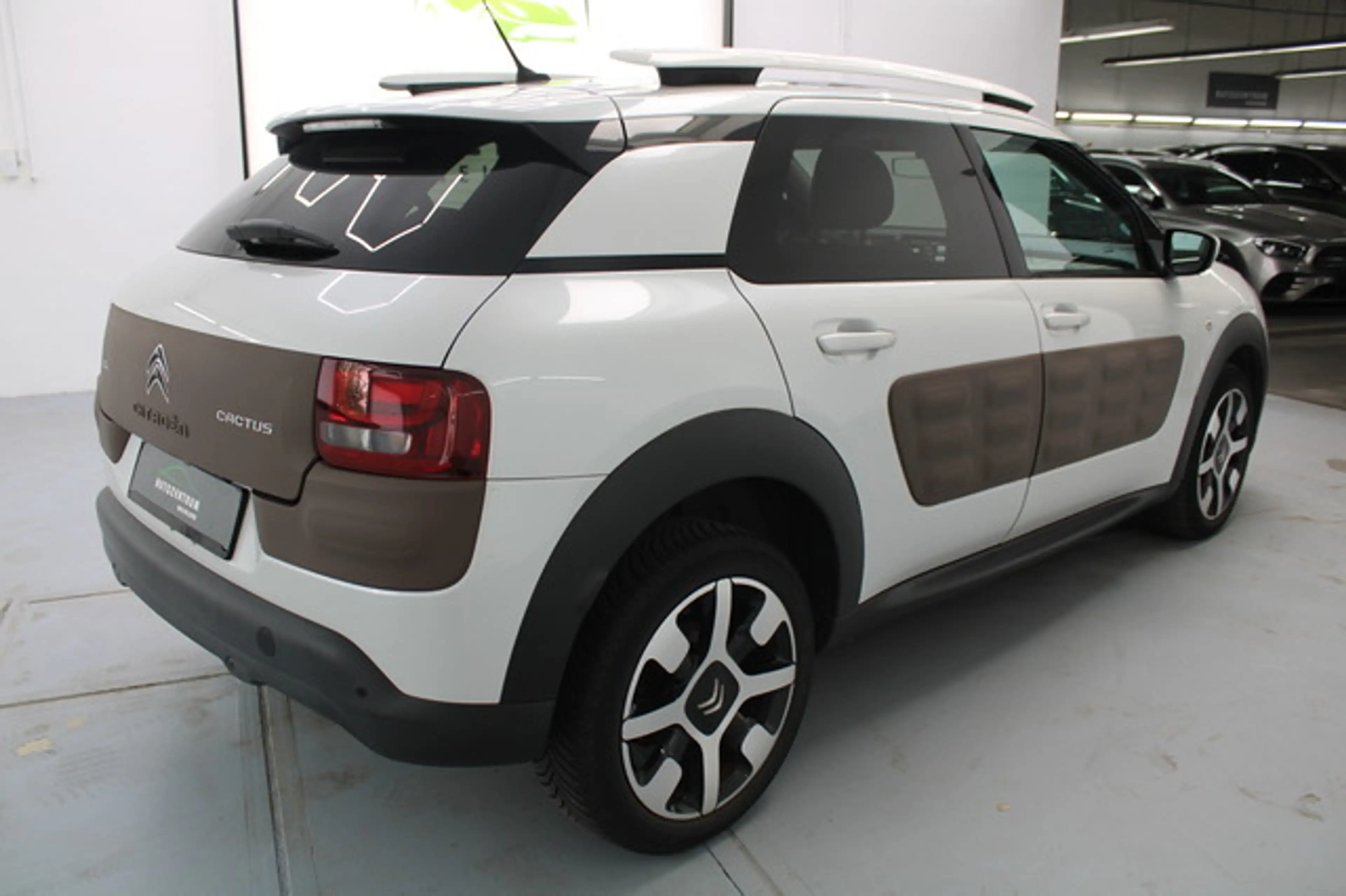 Citroen C4 Cactus Navi/Panorama/Kamera/Scheckheft/SHZ — photo 4