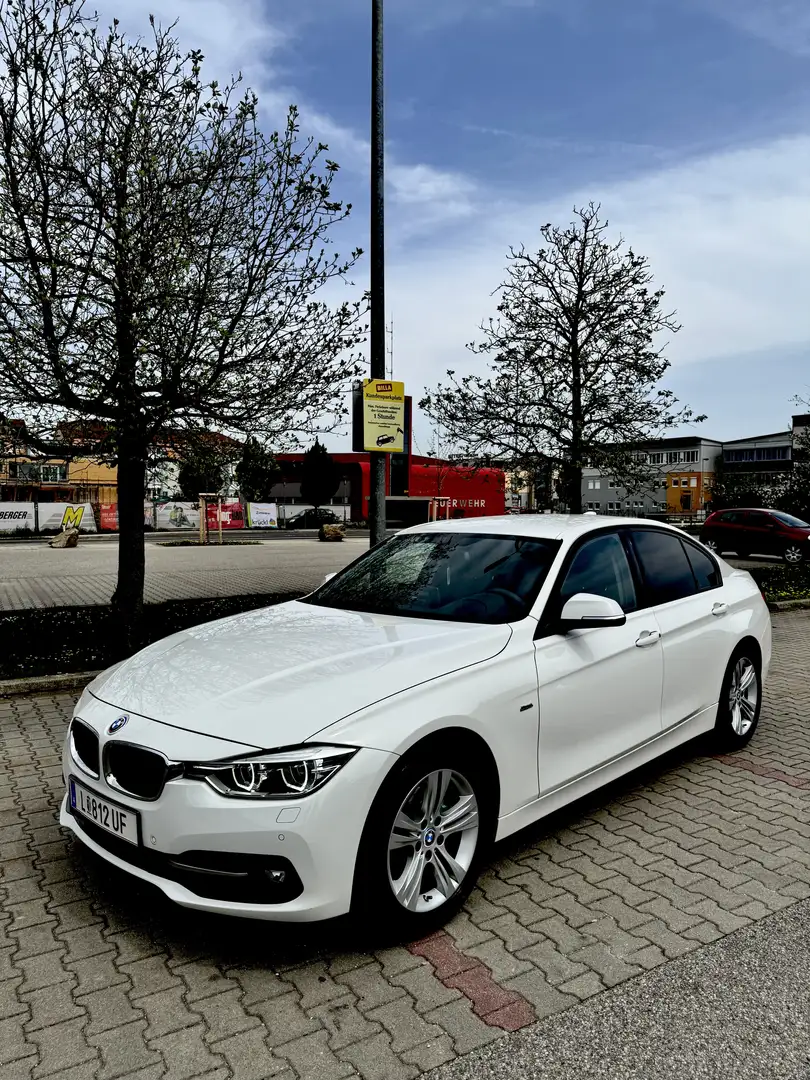 BMW 320 320i Sport Line - 2